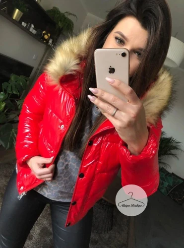 Czerwona lakierowana zimowa kurtka pikowana a'la Moncler M-XL