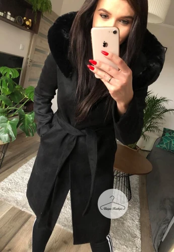 Elegancki czarny płaszcz BLACK z kapturem i futerkiem S-XL