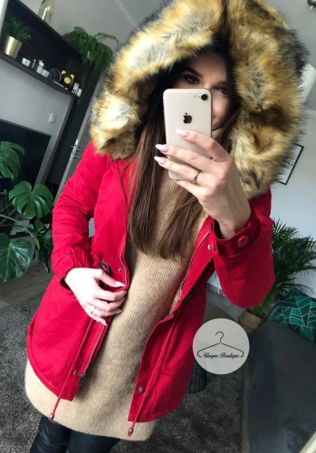 Czerwona parka ze sztucznym futrem Really