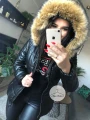 Czarna pikowana kurtka z eko skóry ze sztucznym futrem