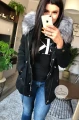 Czarna parka ze sztucznym futrem szarym