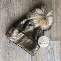 Zimowa czapka SHINE czarno- złota JENOT naturalny one size