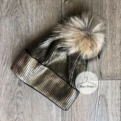 Zimowa czapka SHINE czarno- złota JENOT naturalny one size