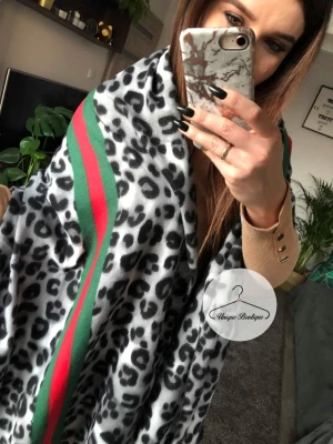 Szal chusta GREEN LEOPARD zwierzęcy motyw