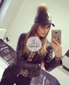 Czarna czapka z daszkiem + pompon z futra