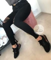 Czarne spodnie jeansowe z dziurami i przetarciami Black