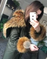 Płaszcz trencz khaki z futrem naturalnym