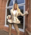 Krótki płaszcz beżowy z futerkiem Kendall