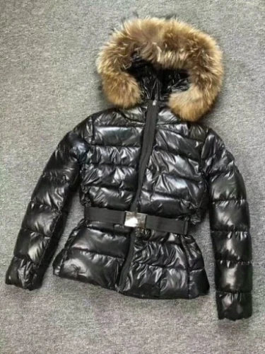 Kurtka puchowa czarna z naturalnym futrem Moncler
