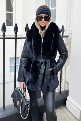 Krótki czarny płaszcz z kapturem Kylie
