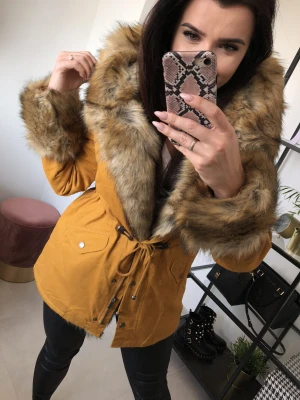 Parka Zimowa Musztardowa Winter Futro Naturalizowane