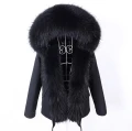 Czarna parka z futrem naturalnym z jenota Luxury Black