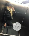 Szara czapka z daszkiem + pompon z futra