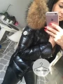 Kurtka puchowa czarna z naturalnym futrem Moncler