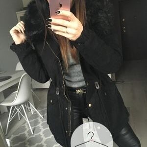 898.jpg Czarna parka ze sztucznym futrem Really